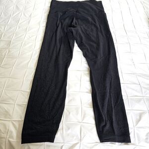 Athleta Revelation 7/8 laser cut medium leggings